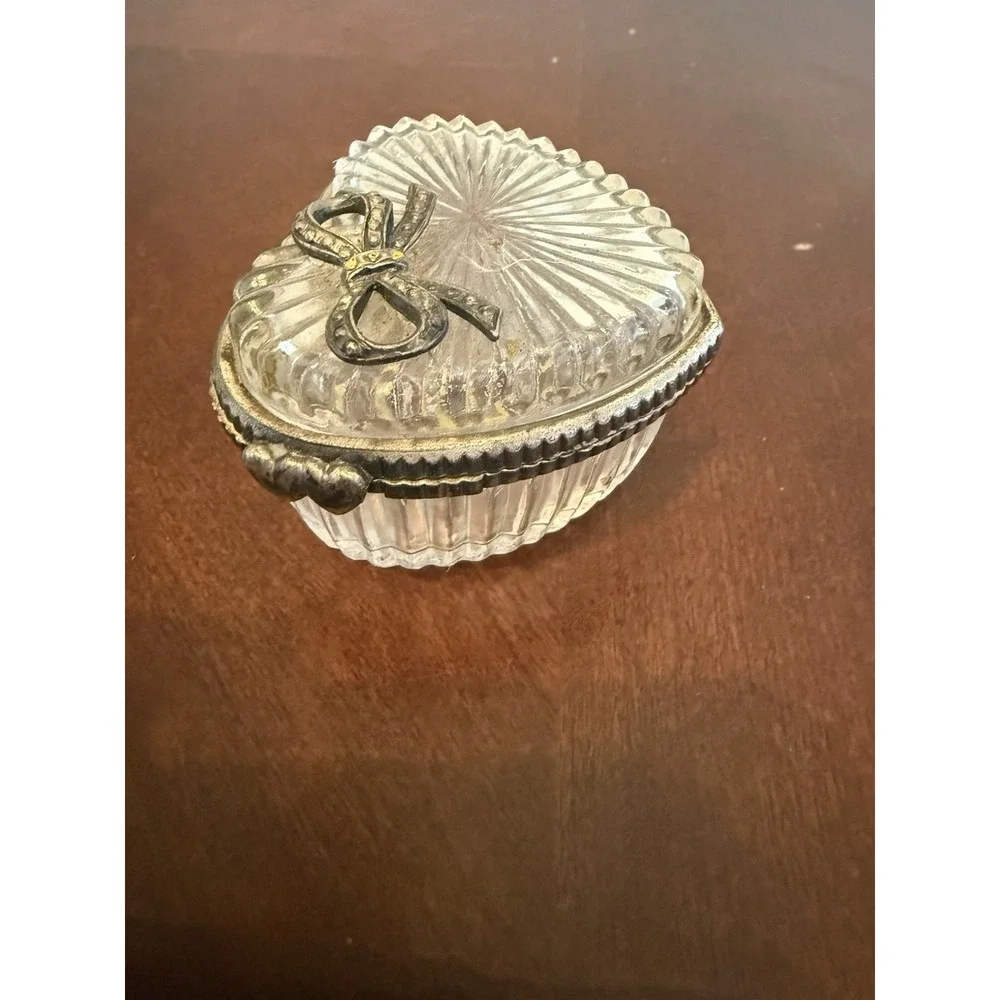 vintage lead crystal heart trinket box bow lid hinged jewelry box‎ taiwan
